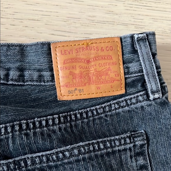 Levi's 501 81 Black Jean - Picture 4 of 9